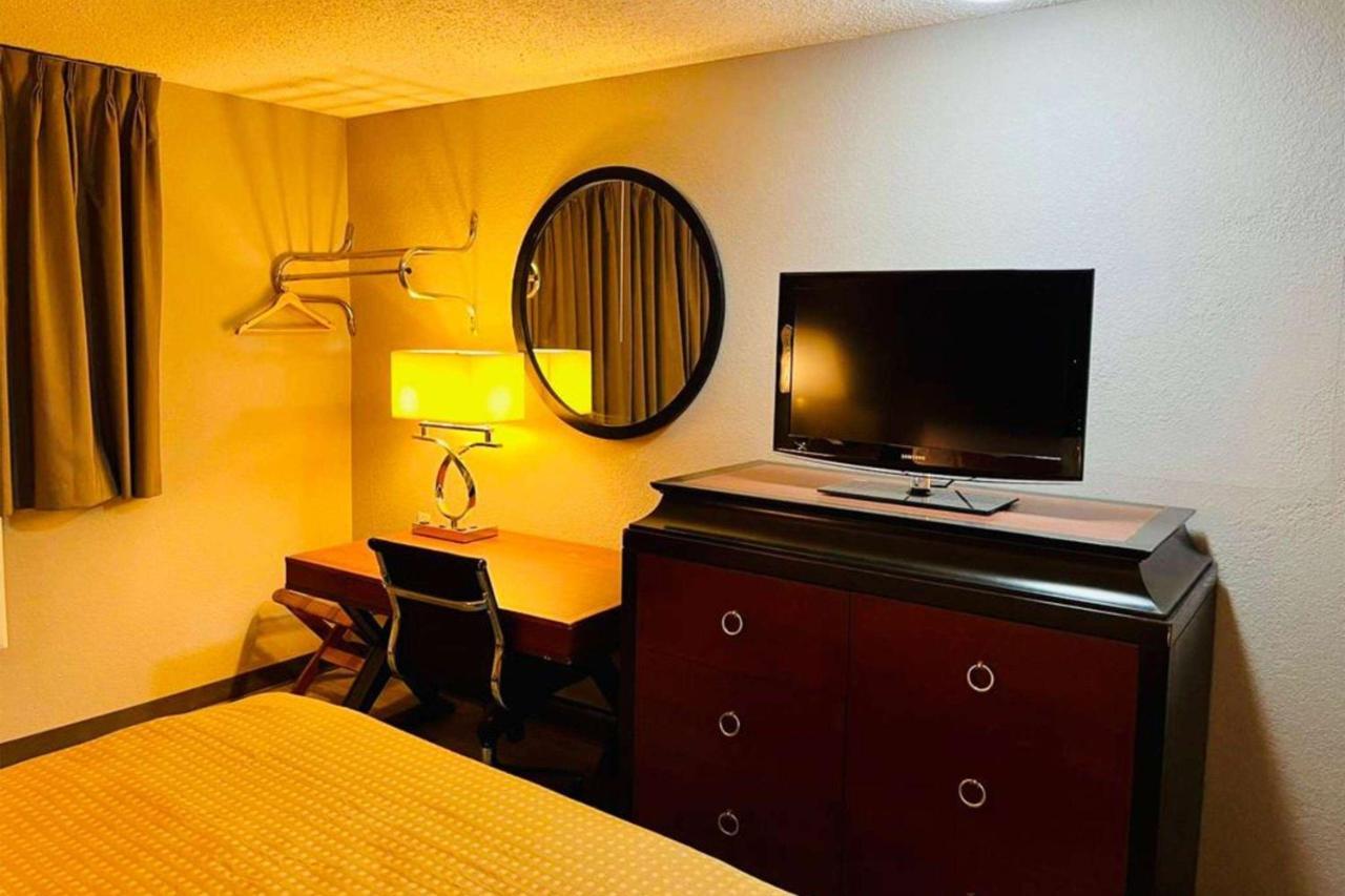 Super 8 By Wyndham Benton Harbor St Joseph Hotel Kültér fotó